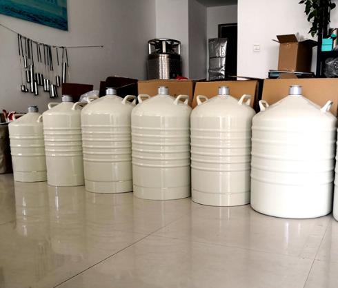 液氮罐的正確使用與安全運(yùn)輸 yedanrongq